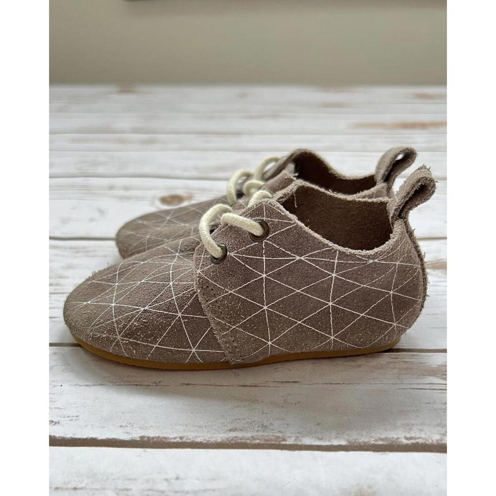 Piper Finn Tan Suede‎ Preloved Baby Shoes Size 6